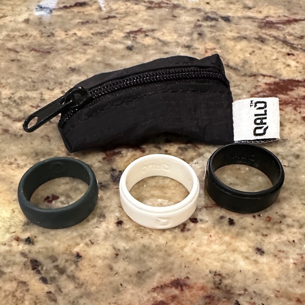 QALO Silicone Ring Set with Pouch